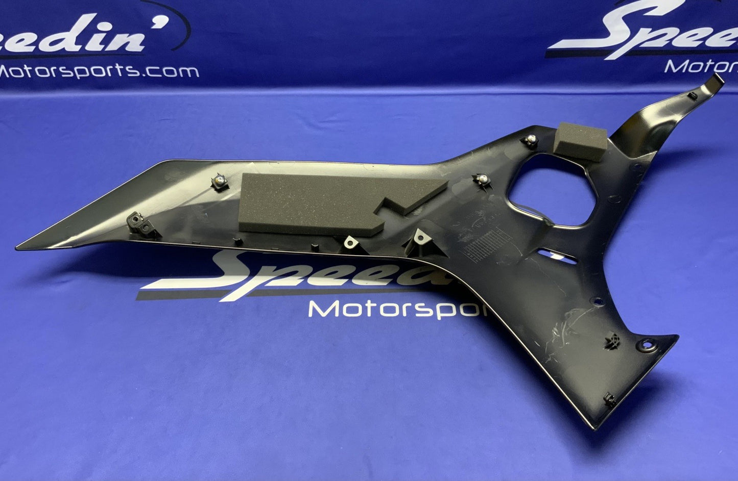 Yamaha Right Fairing (Raven Black) YZF-R6 2017-2026 OEM BN6-2835V-00-P1-2