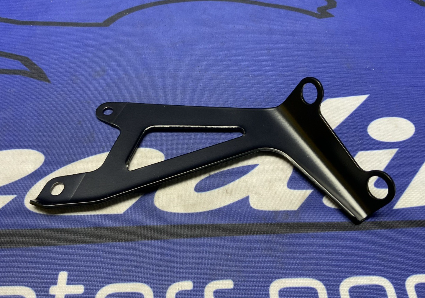 Triumph Fly Screen Mounting Street 2017-2020 OEM A9708434