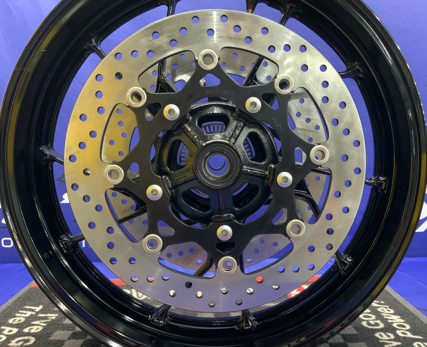 Suzuki Front Wheel W/ Rotors(Gloss Black) GSX-8R 2024-2026 OEM 54111-25L00-019-2