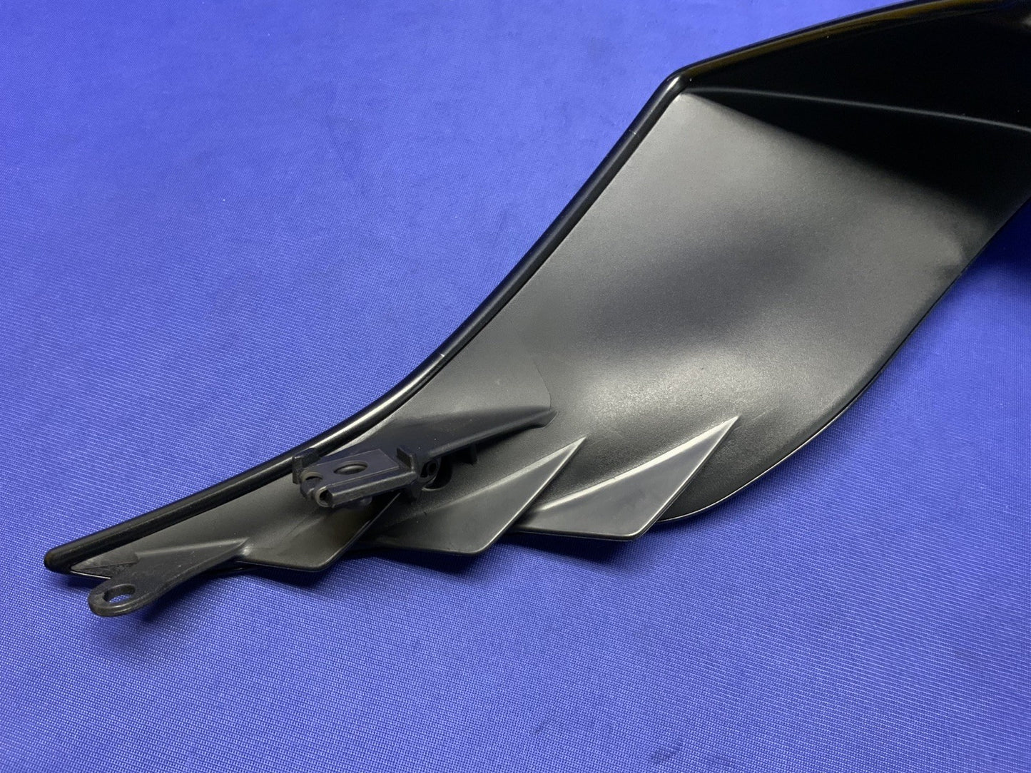 Yamaha Right Tail Fairing YZF-R6 2023-2026 OEM BN6-21721-00-P1-2