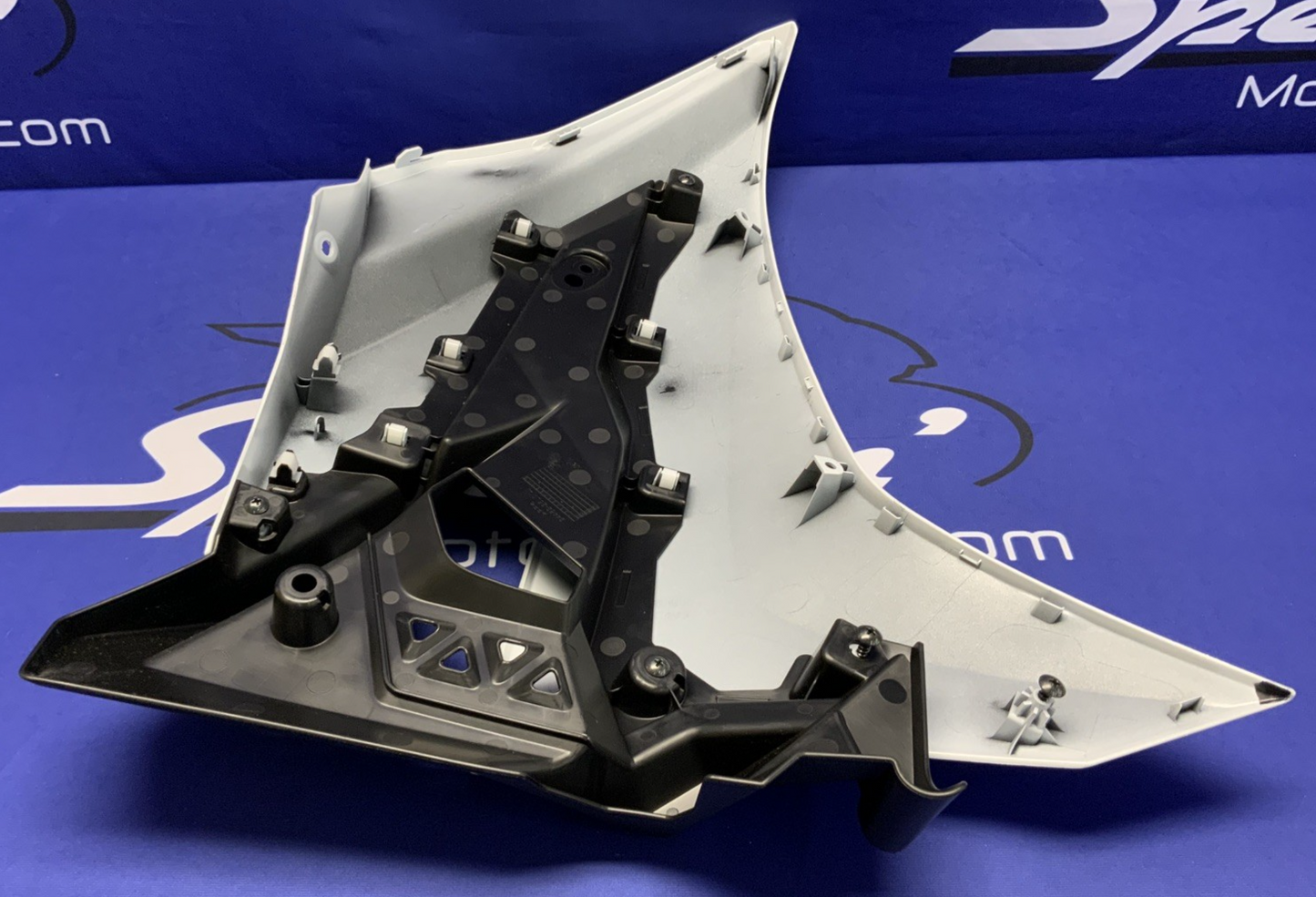 Suzuki Left Upper Fairing (Pearl Tech White) GSX-8R 2026 OEM 94480-25L10-QU2-1