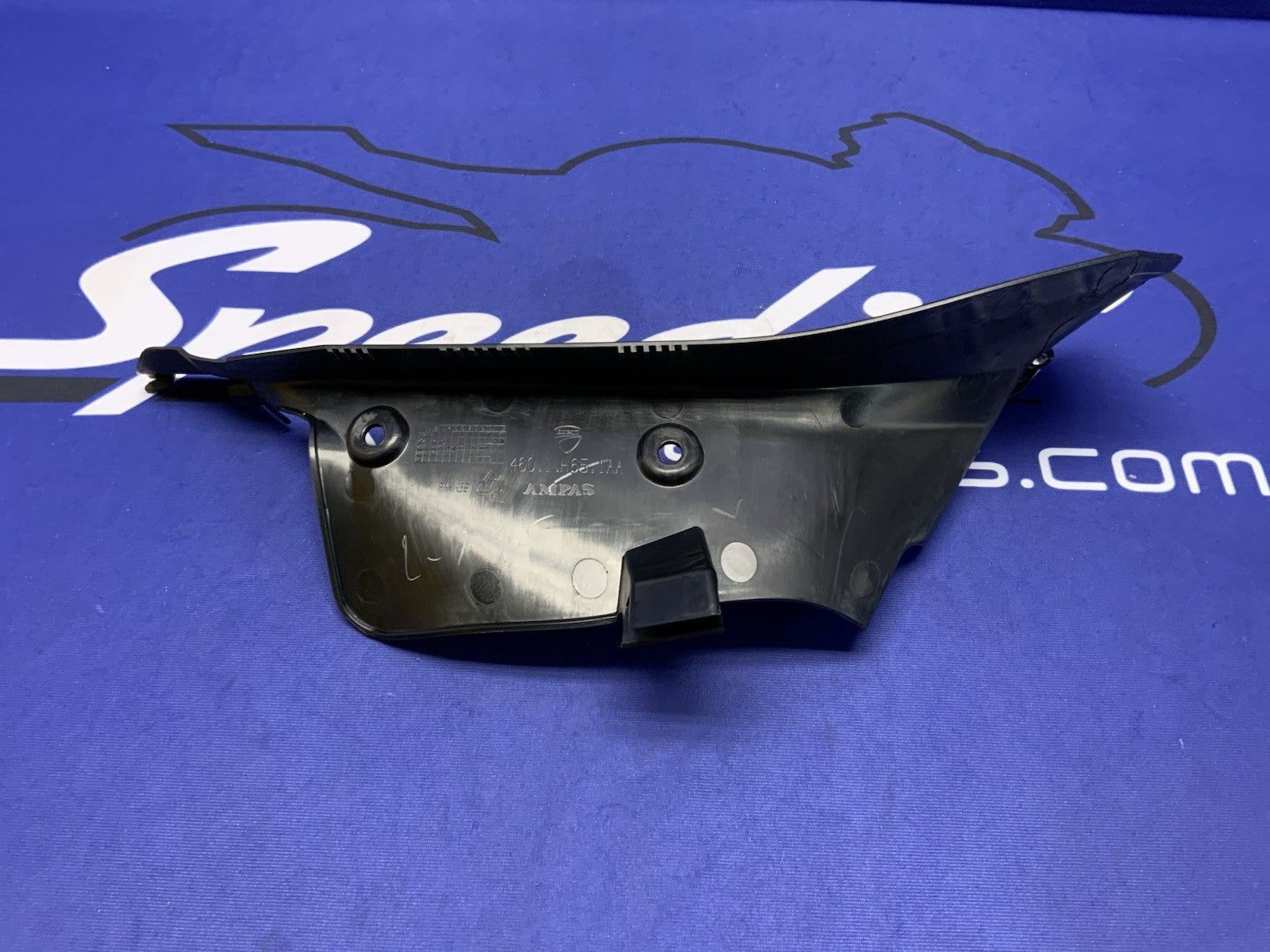Ducati Left Body Cowl Cover Panigale V2 2020-2025 OEM 4601H651AA