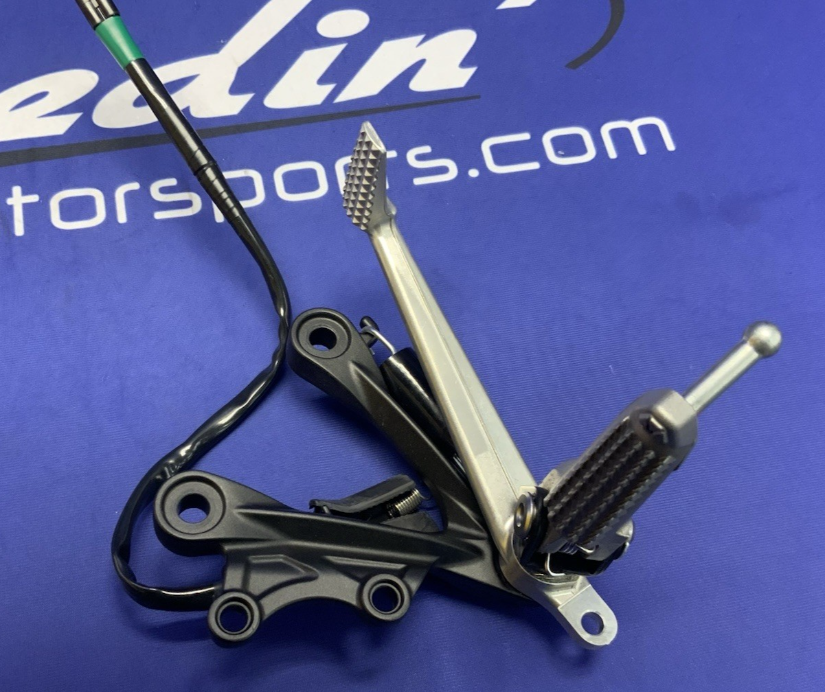 Kawasaki Right Rear Set W/ Lever and Switch ZX-6R 2019-2026 OEM 35063-0590-18R