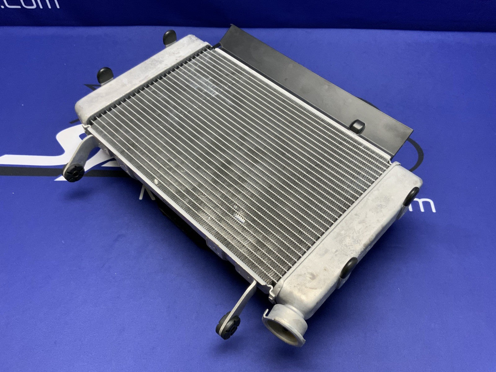 Suzuki Radiator Assembly W/Fan GSX-8R 2023-2026 OEM 17700-25L10-2
