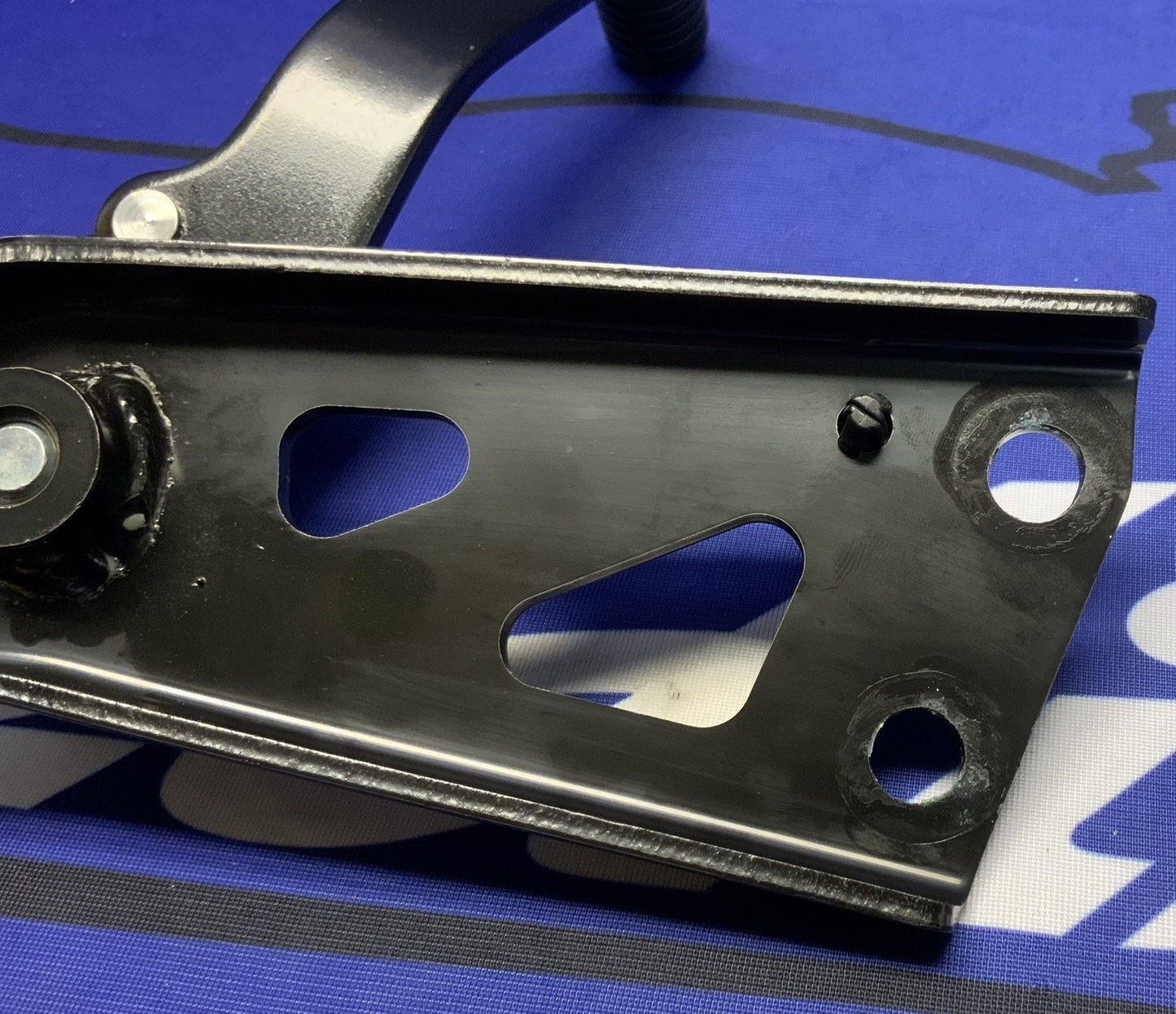 Suzuki Shift Lever Assembly W/Bracket GSX-8R/S 2023-2026 OEM 25600-25L00