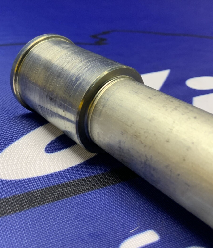 Kawasaki Front Axle ZX-6R/RR 2003-2004 OEM 41068-1426