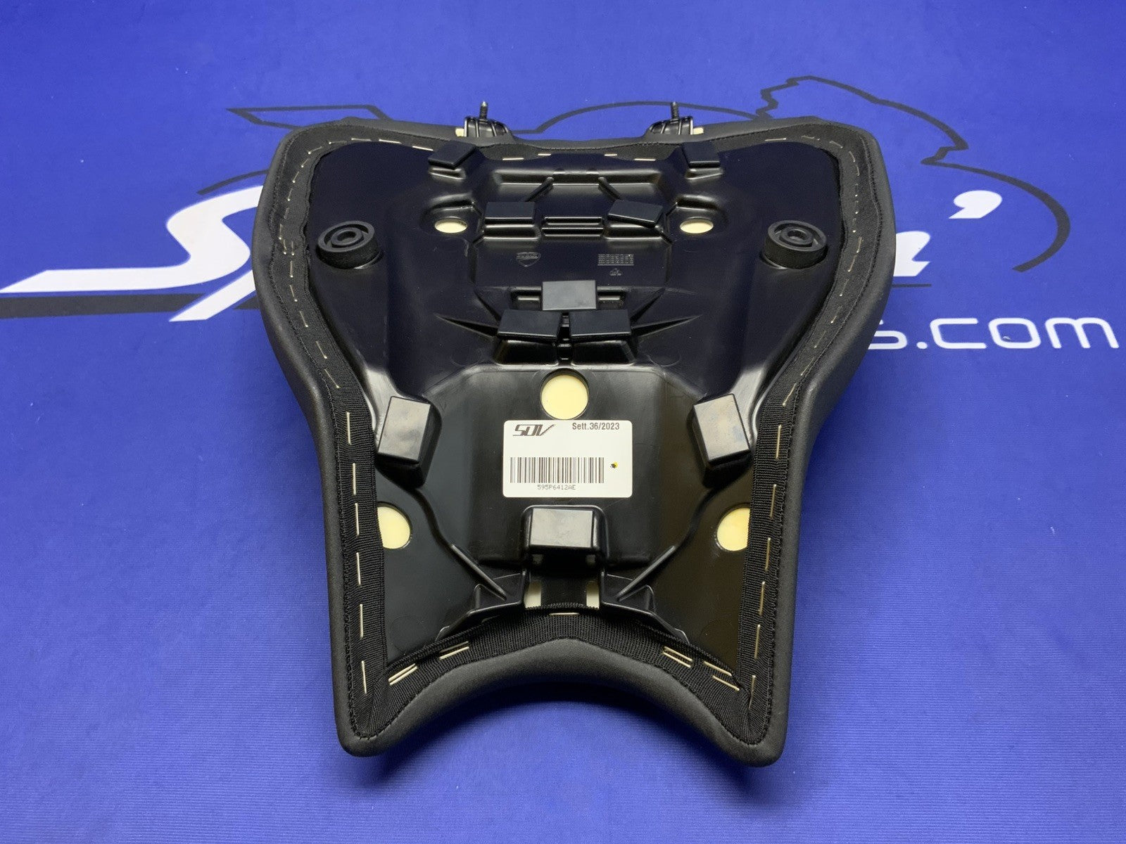 Ducati Rider Seat (Black) Panigale V2 Standard 2020-2024 OEM 595P6412AE