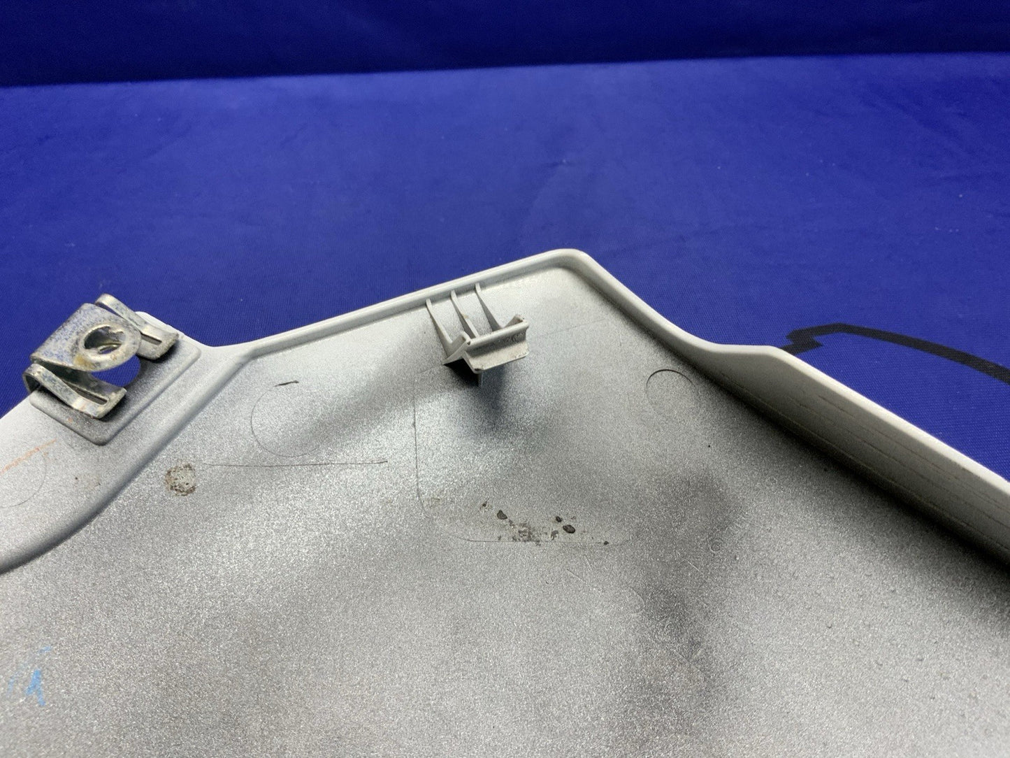 Yamaha Right Lower Fairing (White) YZF-R1 2009-2013 OEM 14B-28395-00
