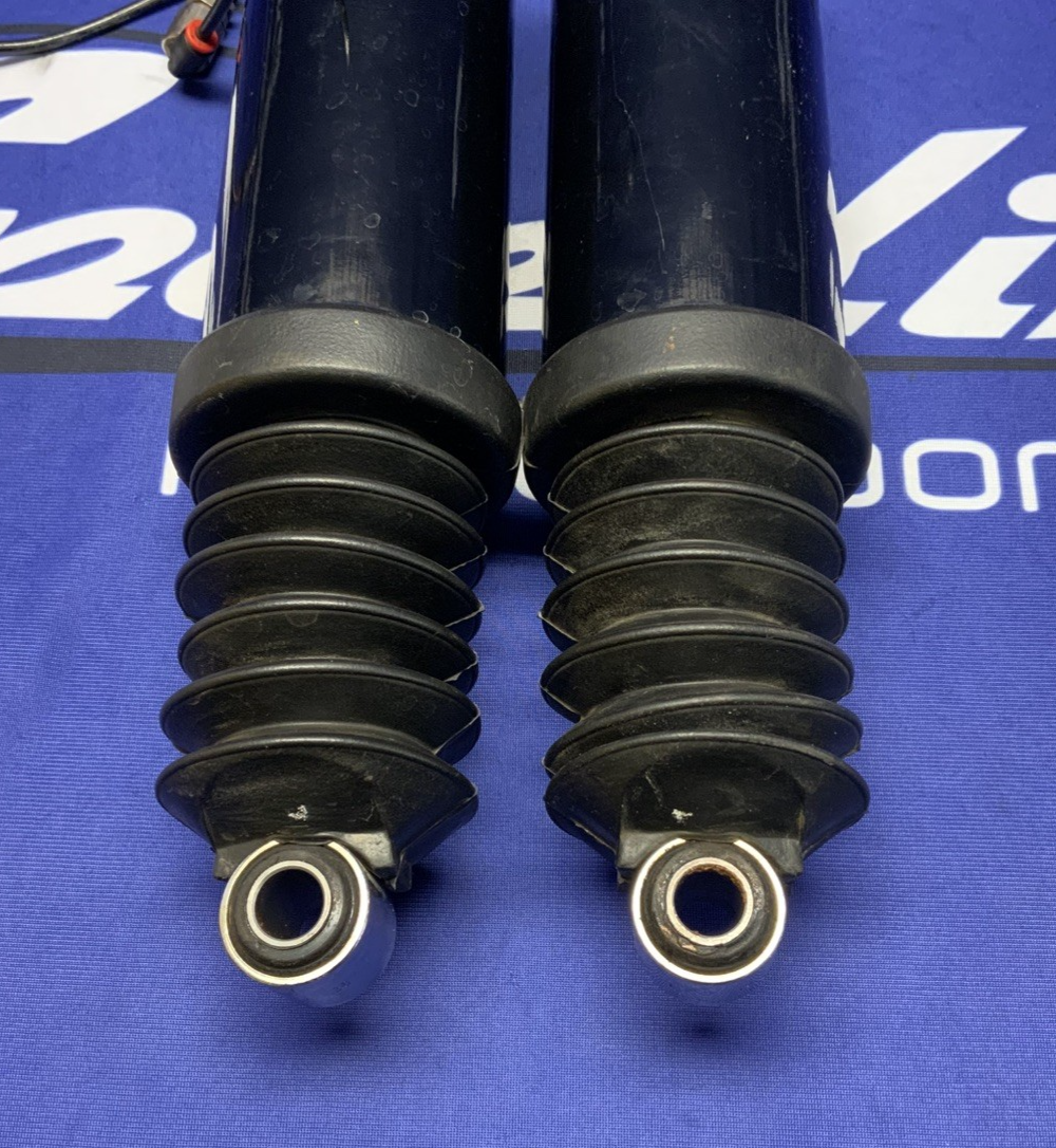 Harley Davidson Rear Shock Absorber Set Electra Glide 2003-2006 OEM 54565-97C
