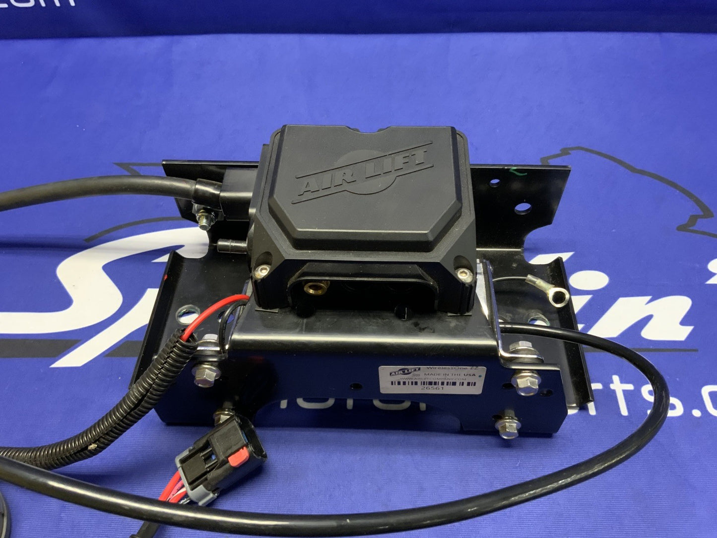 Air Lift Air Compresor W/Wireless One Manifold 2025 Ford F-350 Universal 72718-W