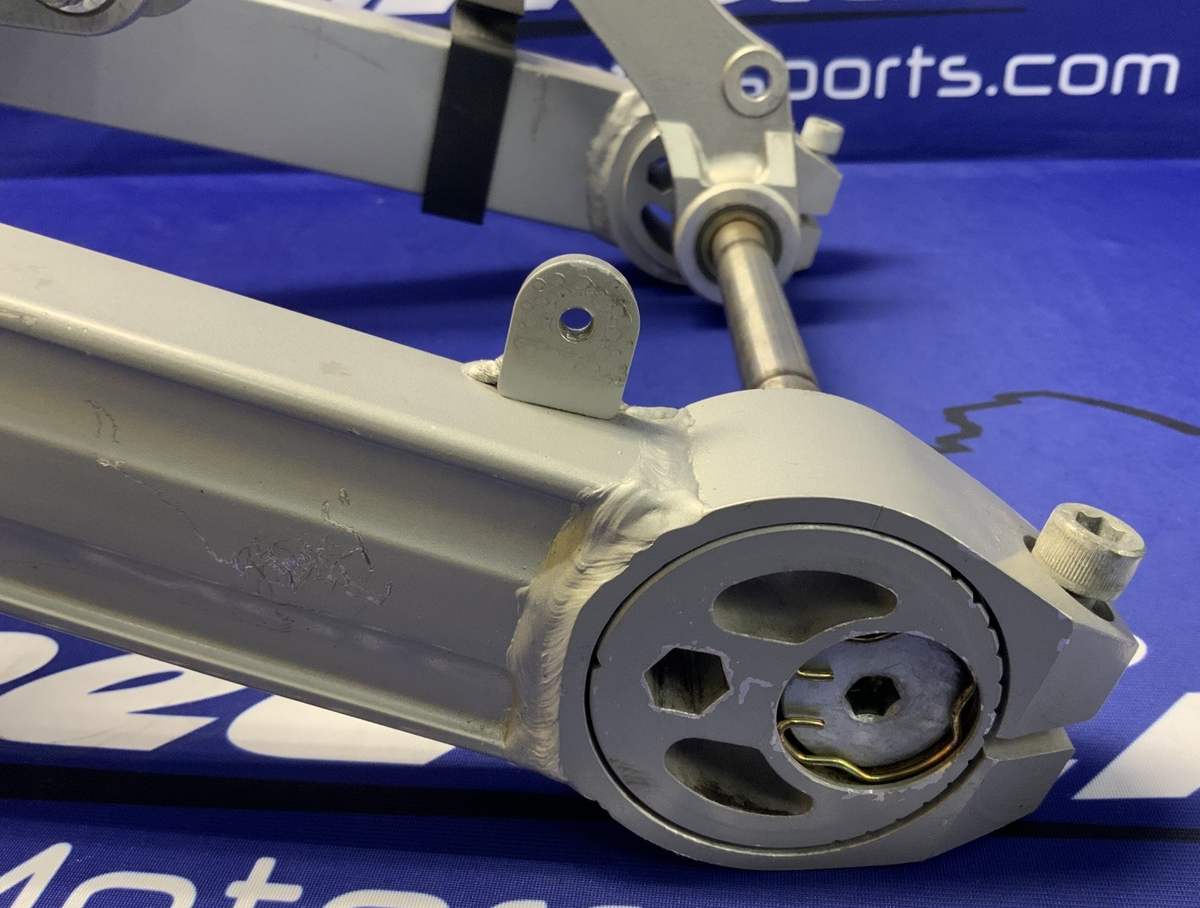 Kawasaki Swing Arm Silver ZX1000A 1986-1988 OEM 33001-1240-X3