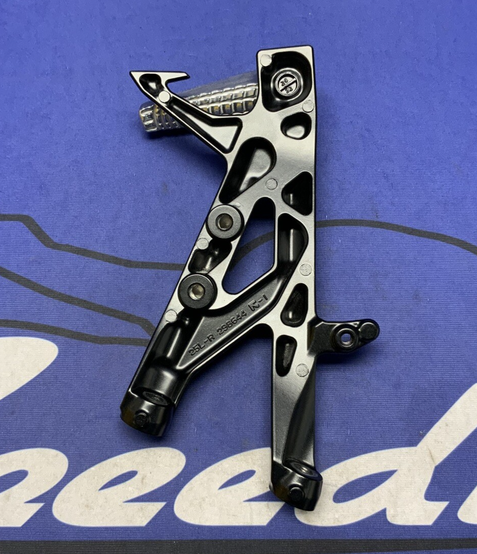 Suzuki Right Passenger Foot Rest GSX-8R/S 2023-2025 OEM 43811-25L00