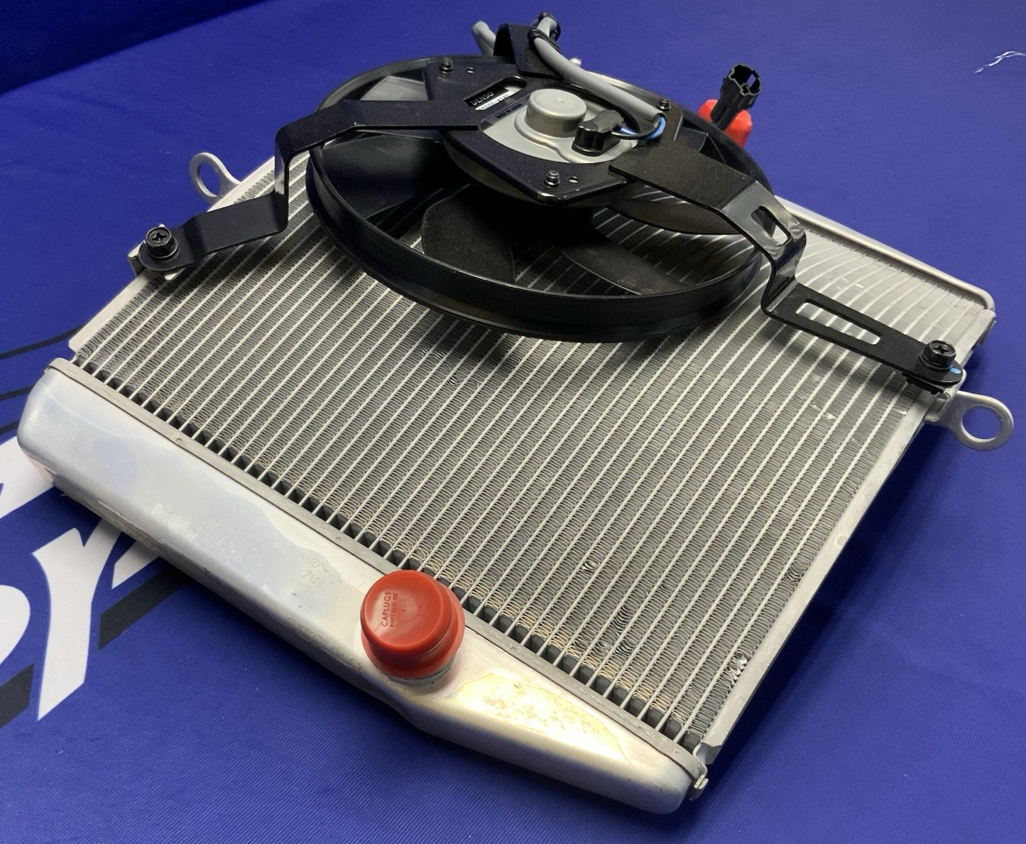 Kawasaki Radiator Assembly W/ Fan ZX-6R 2019-2022 OEM 39060-0708