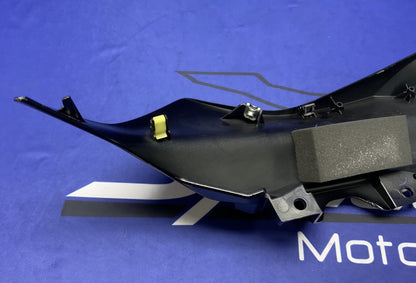 Yamaha Right Upper Fairing (Raven Black) YZF-R6 2017-2026 OEM BN6-2117W-00-P1-1