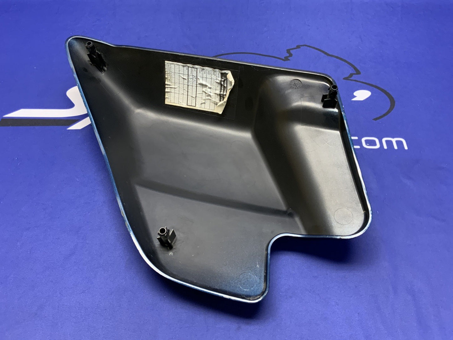 Harley Davidson Right Side Cover FLHTC Electra Glide 1997-2007 OEM 66670-97A