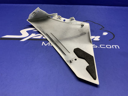 Yamaha Right Lower Fairing (White) YZF-R1 2009-2013 OEM 14B-28395-00