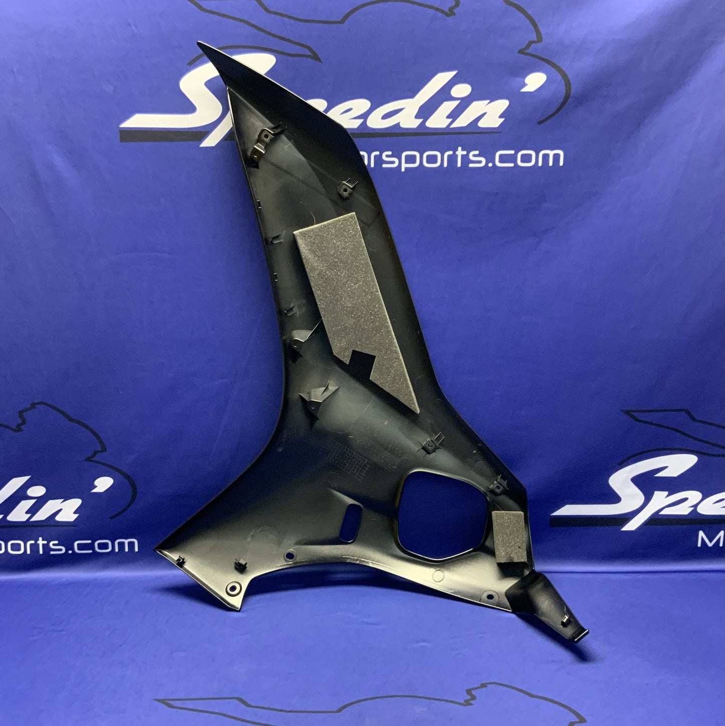 Yamaha Right Fairing (Raven Black) YZF-R6 2017-2026 OEM BN6-2835V-00-P1