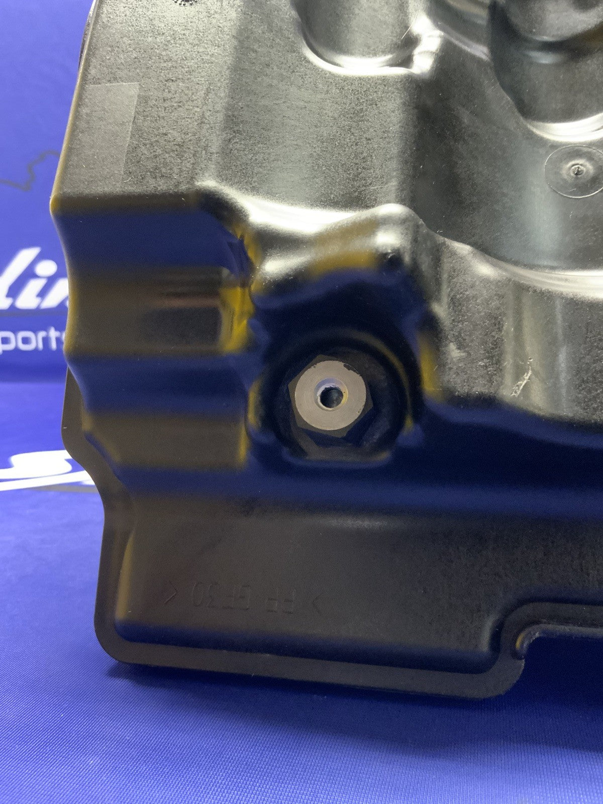 BMW Airbox Air Intake Assembly R1200GS 2004-2010 OEM 13717672506