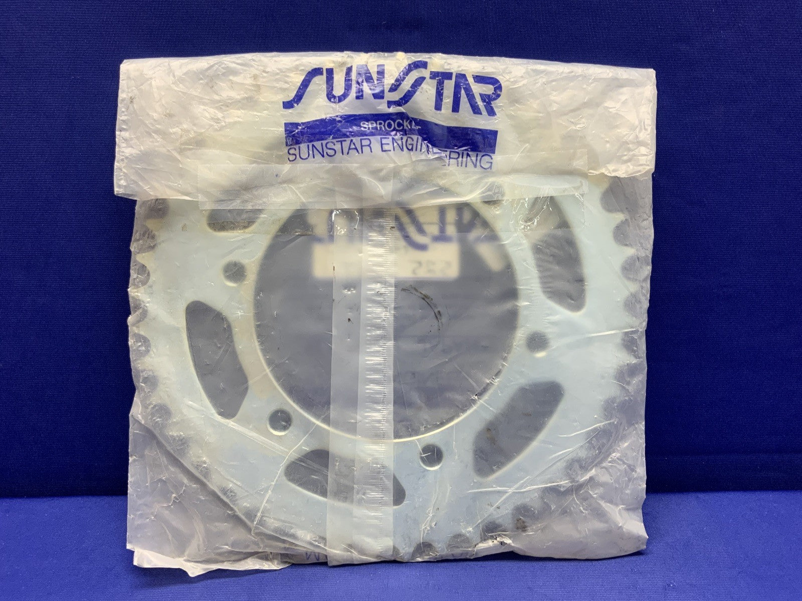 Sunstar Rear Steel Sprocket Suzuki GSX-R 600/750 1997-2000 525 44T 2-452344