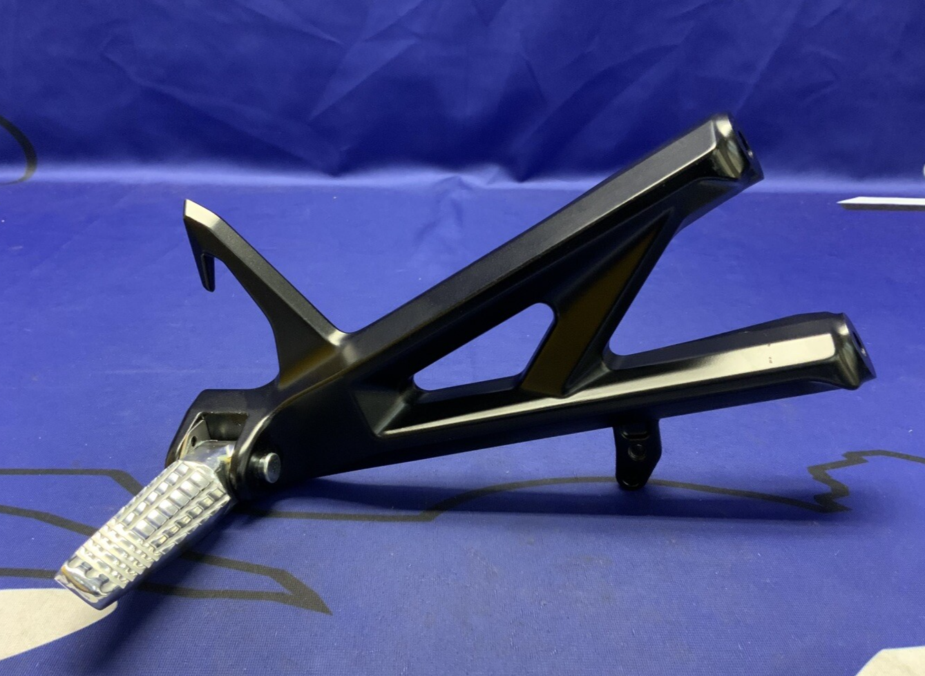 Suzuki Right Passenger Foot Rest GSX-8R/S 2023-2025 OEM 43811-25L00