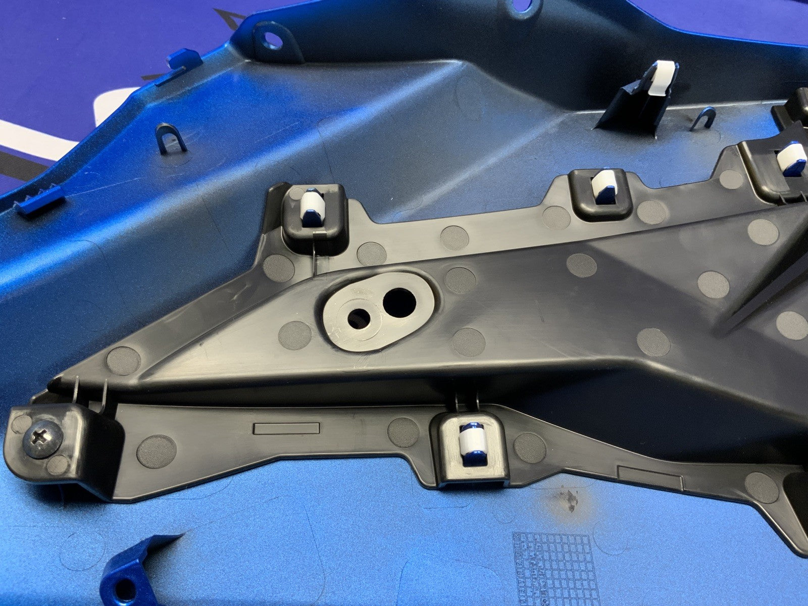 Suzuki Right Upper Fairing(Metallic Triton Blue) GSX-8R 2026 OEM 94470-25L10-YSF