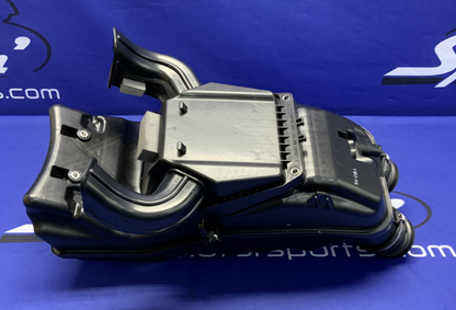 Suzuki Air Box Assembly GSX-8R 2024-2026 OEM 13700-25L00-2