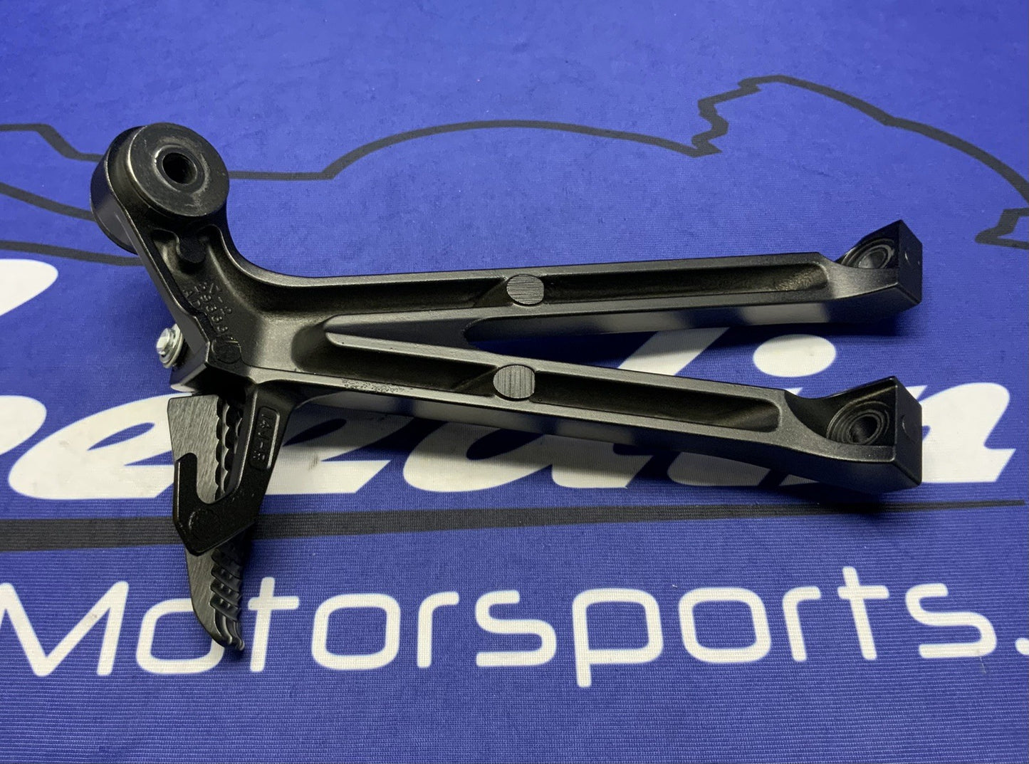 Suzuki Right Passenger Foot Rest GSXR 600/750 2016-2026 OEM 43600-14J30-2