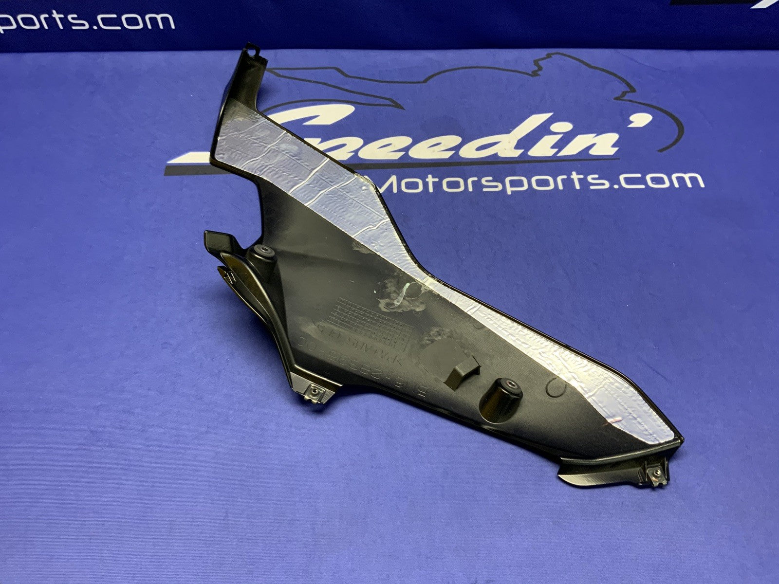 Yamaha Right Lower Fairing (Raven Black) YZF-R6 2017-2026 OEM BN6-28395-00-P1-3