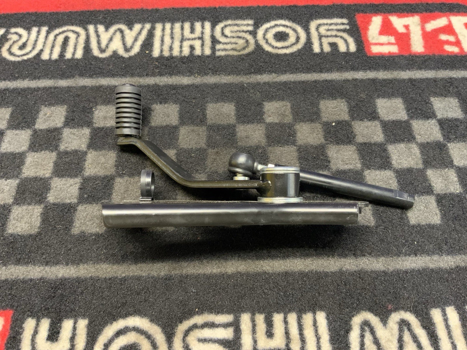Suzuki Shift Lever Assembly W/Bracket & Shift Rod GSX-8R 24-26 OEM 25600-25L00-2