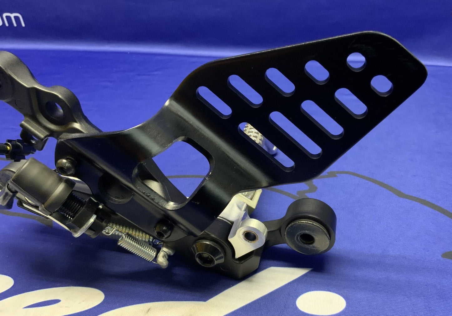 Yamaha Right Rear Set W/ Switch (Black) YZF-R6 2012-2026 OEM 2C0-27443-10-00-2