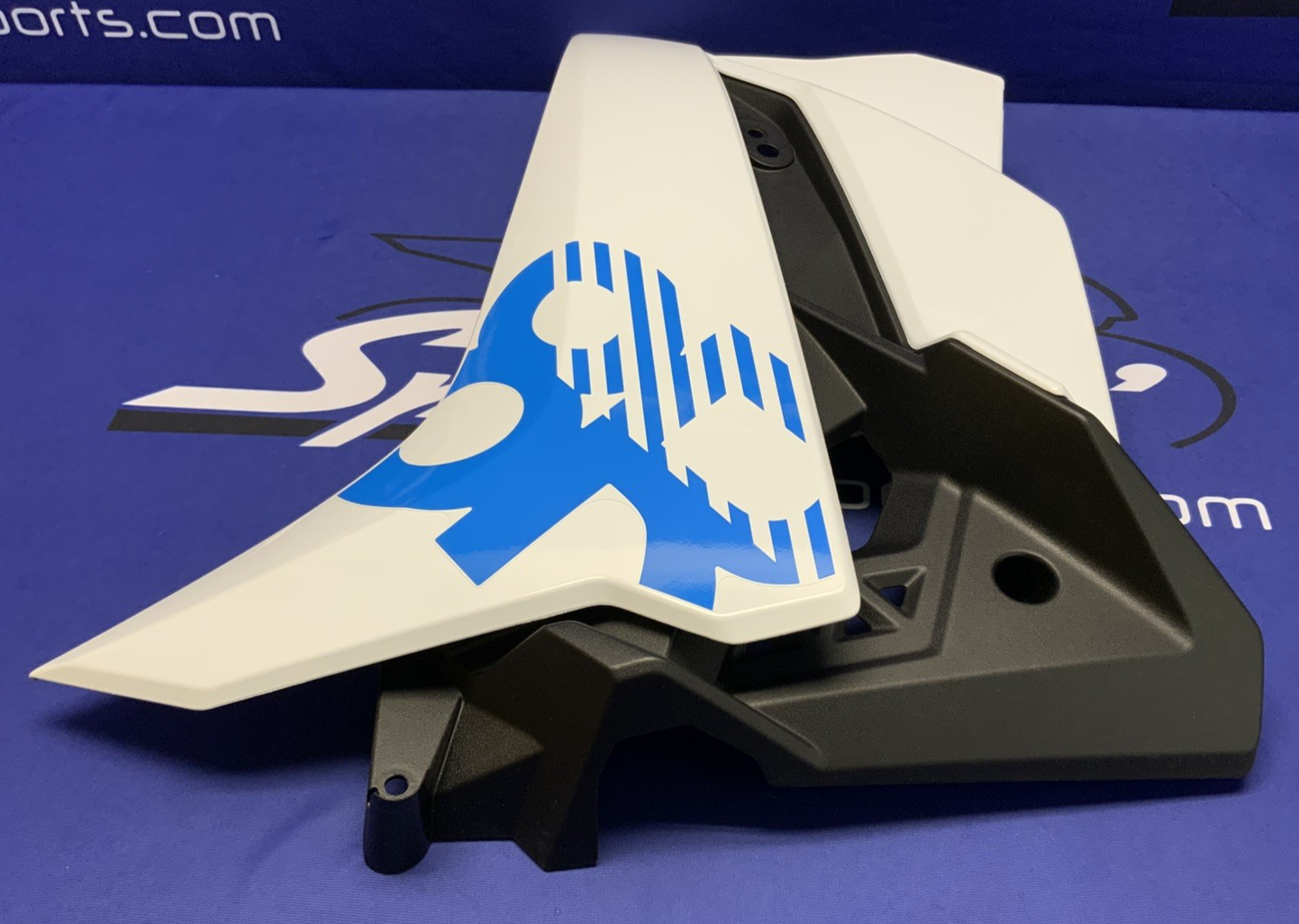Suzuki Left Upper Fairing (Pearl Tech White) GSX-8R 2026 OEM 94480-25L10-QU2-1