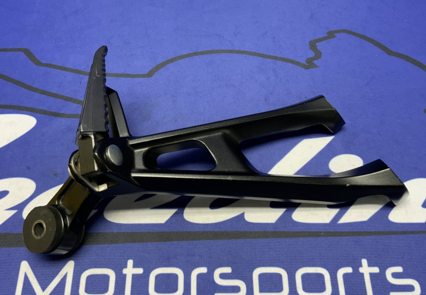 Suzuki Right Passenger Foot Rest GSXR 1000 2015-2016 OEM 43700-47H40