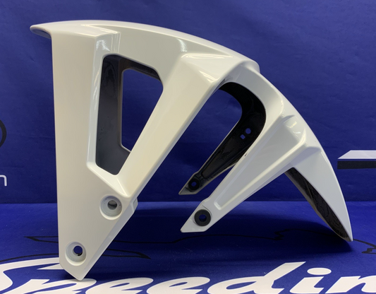 Suzuki Front Fender (Pearl Tech White) GSX-8R 2026 OEM 53111-25L00-QU2-1
