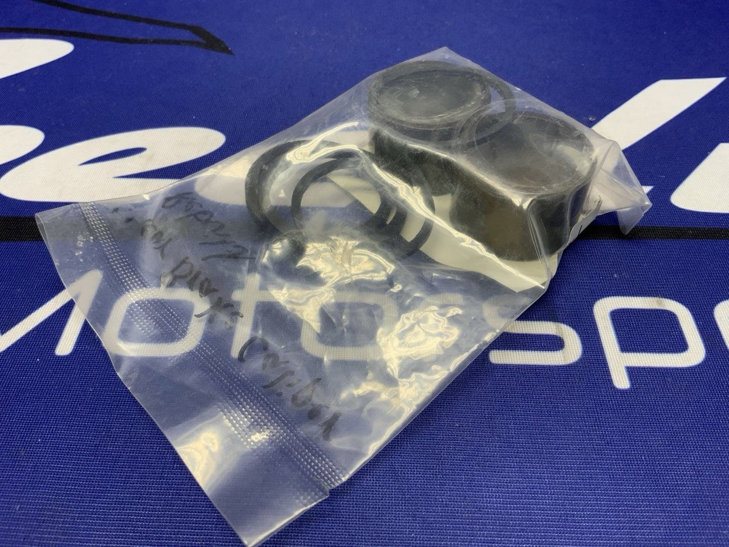 BMW Rear Brake Caliper Piston/Gasket Rebuild Kit M1000RR 21-24 OEM 34211542315