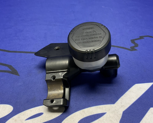 BMW Clutch Master Cylinder Assy R1200GS 2004-2010 OEM 32727728852