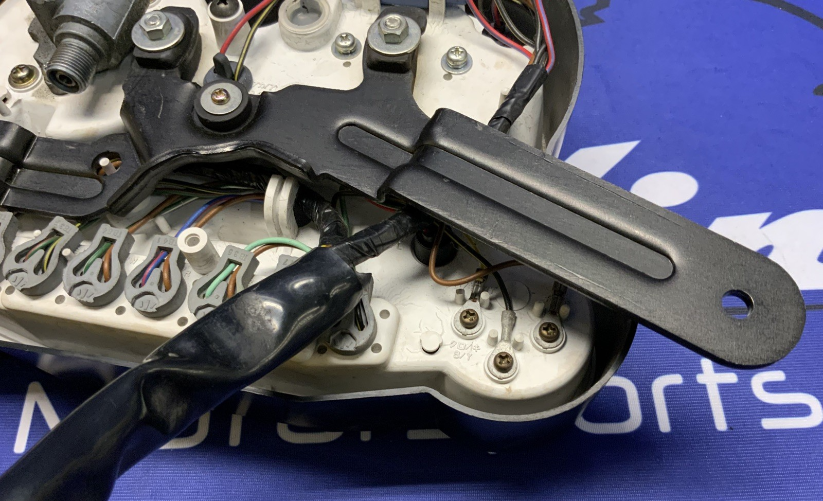 Kawasaki Speedometer Assembly GPZ1000RX 1986-1987 OEM 25001-1600