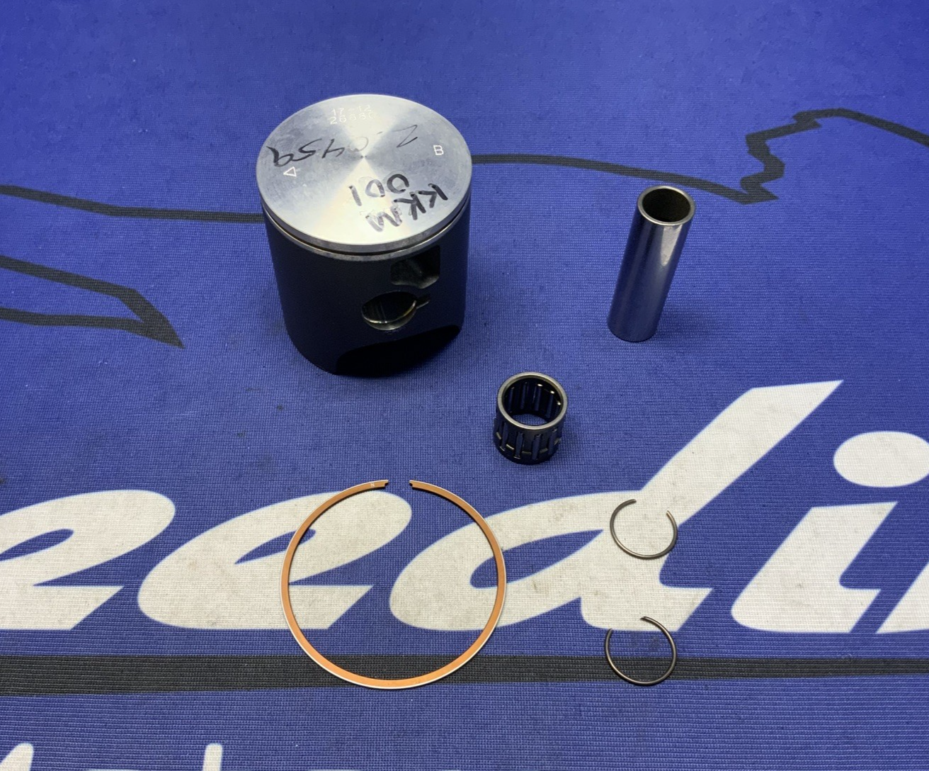 Vertex Piston Kit Cast Stroker 51.96/STD 105SX 2004-2011 23879B