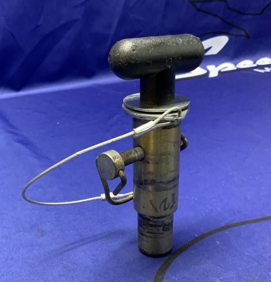 Pitbull Restraint Left Pin HBL FZ1 2006-2014, FZ8 2011-2013 F0075HB-000