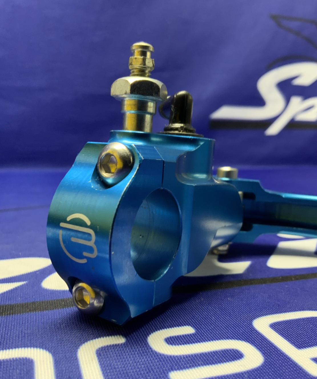 Beringer BR Series Brake Master Cylinder 14.5mm (Blue) BRO10-2