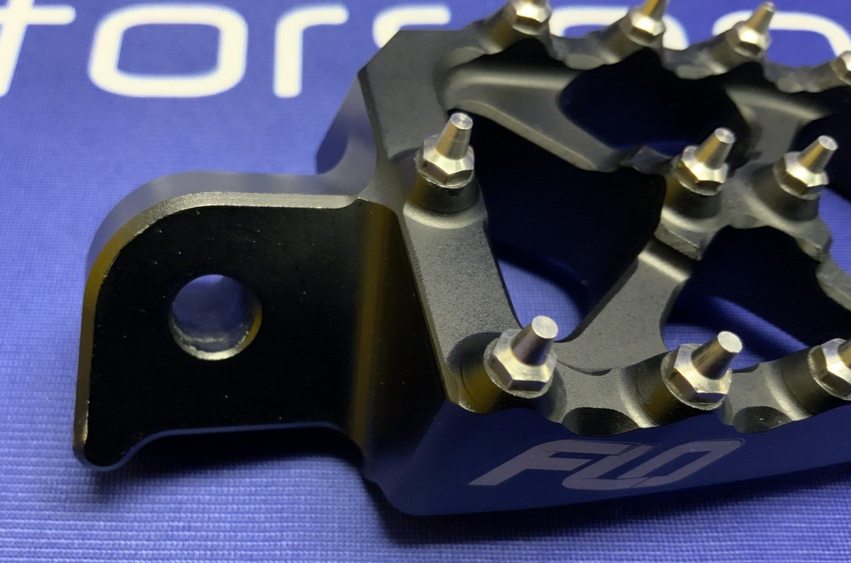 Flo Motorsports Pit Bike Foot Pegs CRF/KLX Kawasaki KLX110 FPEG-798BLK