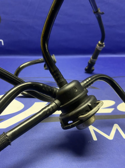 BMW Fuel Distributor Line Assembly R1200GS 2004-2007 OEM 13537696034