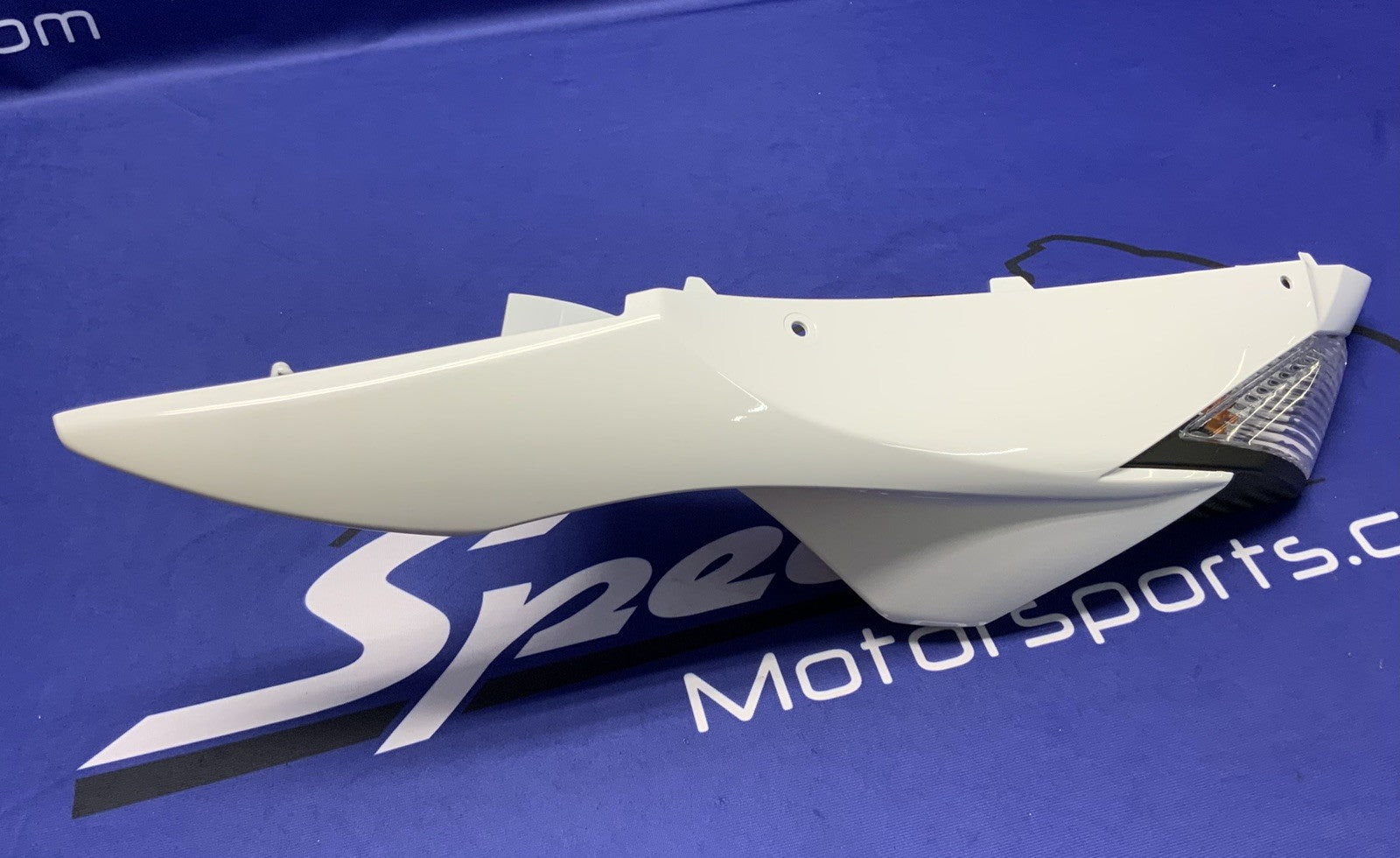 Suzuki Right Frame Cover W/ Turn Signal GSXR 750/600 11-26 OEM 47100-15J10-6KX-1