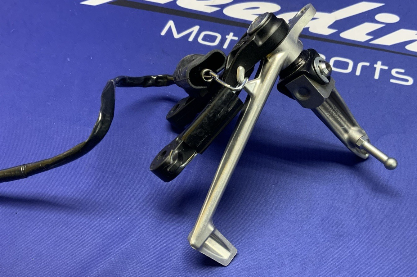 Kawasaki Right Rear Set W/ Lever and Switch ZX-6R 2019-2026 OEM 35063-0590-18R