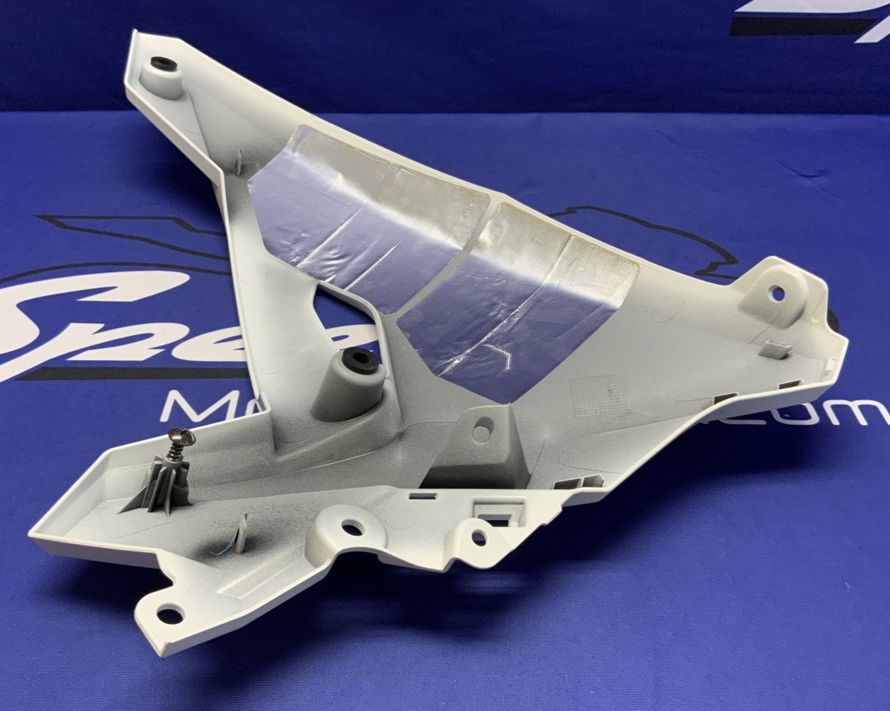 Suzuki Right Lower Fairing (Pearl Tech White) GSX-8R 2026 OEM 94470-25L20-QU2