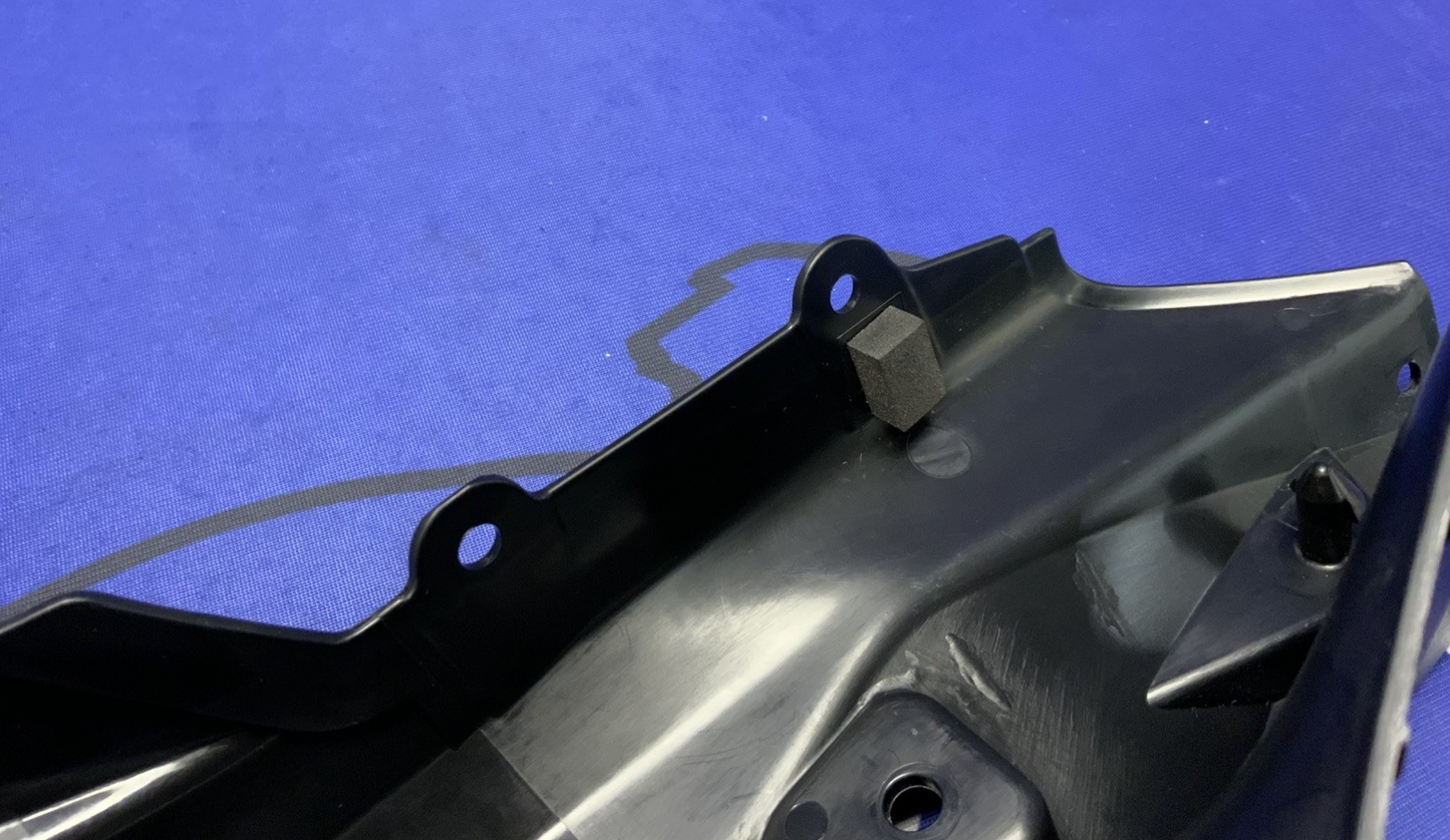 Yamaha Right Tail Inner Fairing YZF-R7 2022-2025 OEM BEB-21741-00-00