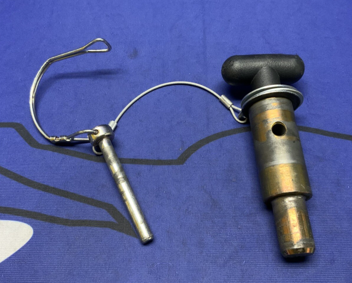 Pitbull Restraint Right Pin ER ZX-R6 2005-2014 F0075E-000