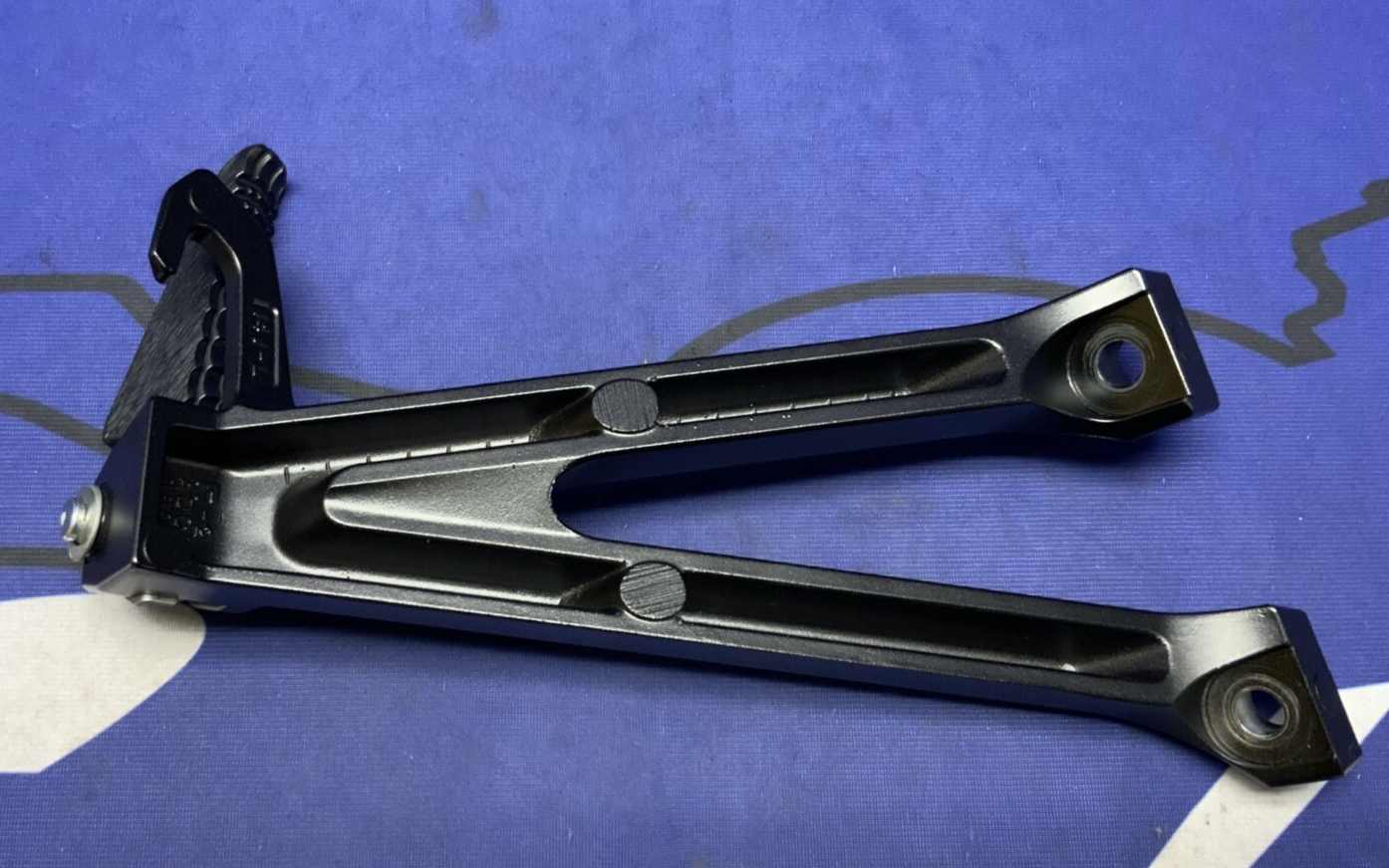 Suzuki Left Passenger Foot Rest GSXR 600/750 2016-2025 OEM 43700-14J30