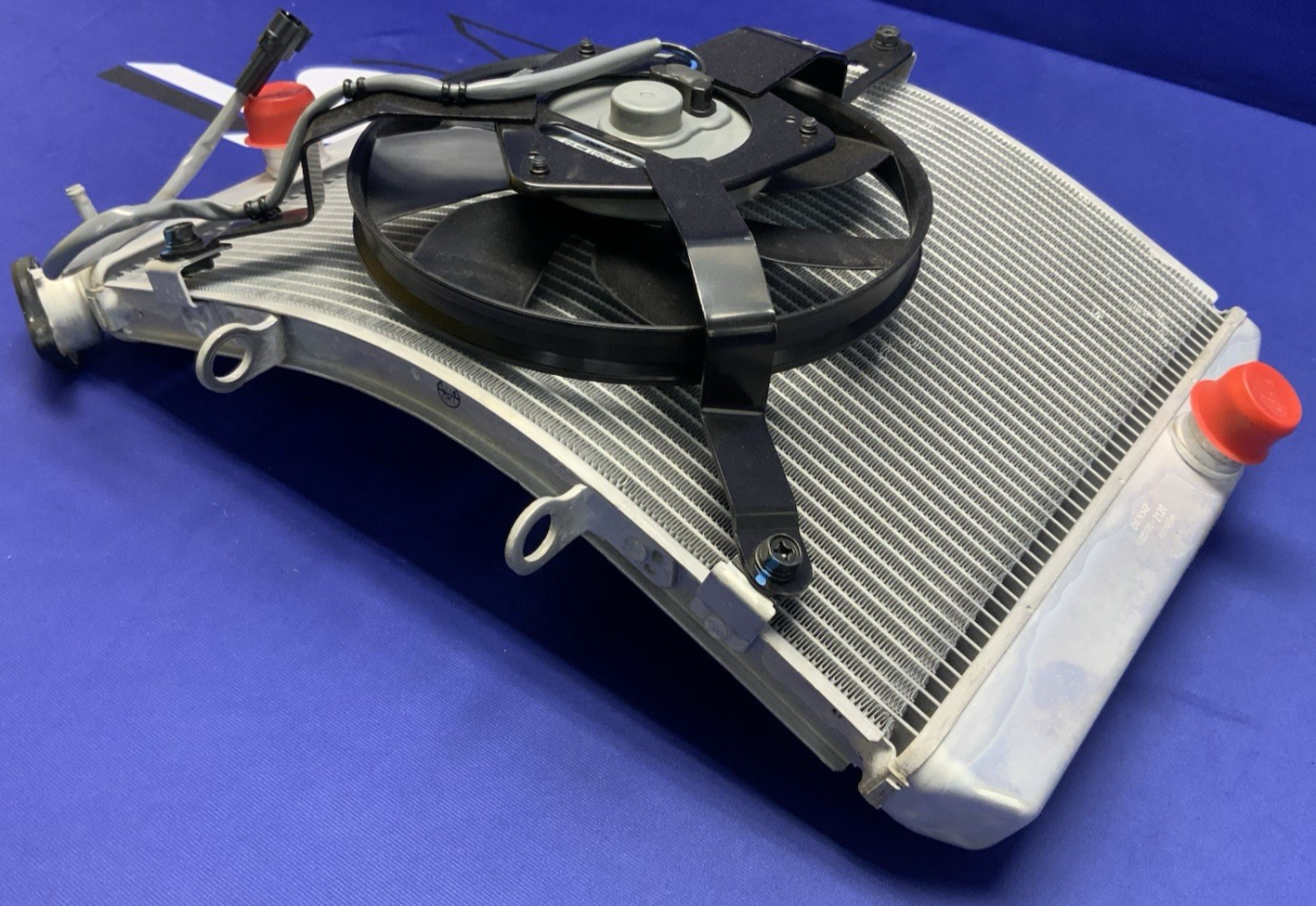 Kawasaki Radiator Assembly W/ Fan ZX-6R 2019-2022 OEM 39060-0708