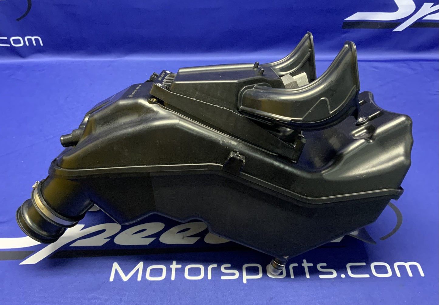 Suzuki Air Box Assembly GSX-8R/S 2023-2026 OEM 13700-25L00