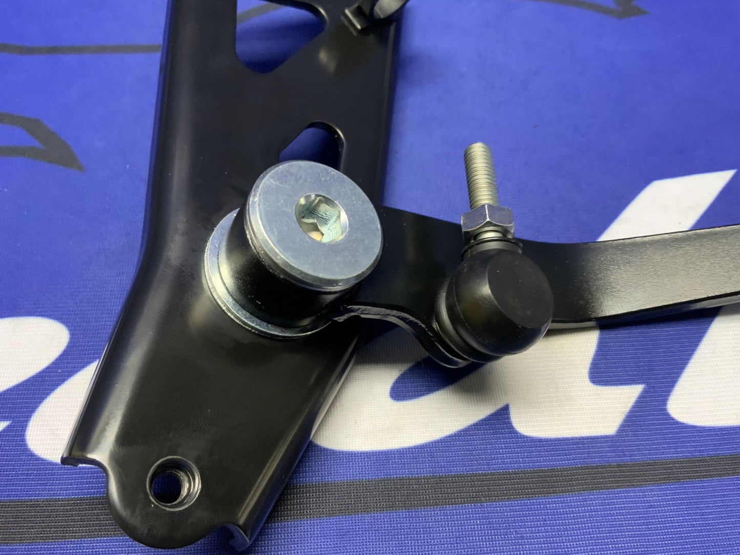 Suzuki Shift Lever Assembly W/Bracket GSX-8R/S 2023-2026 OEM 25600-25L00-1